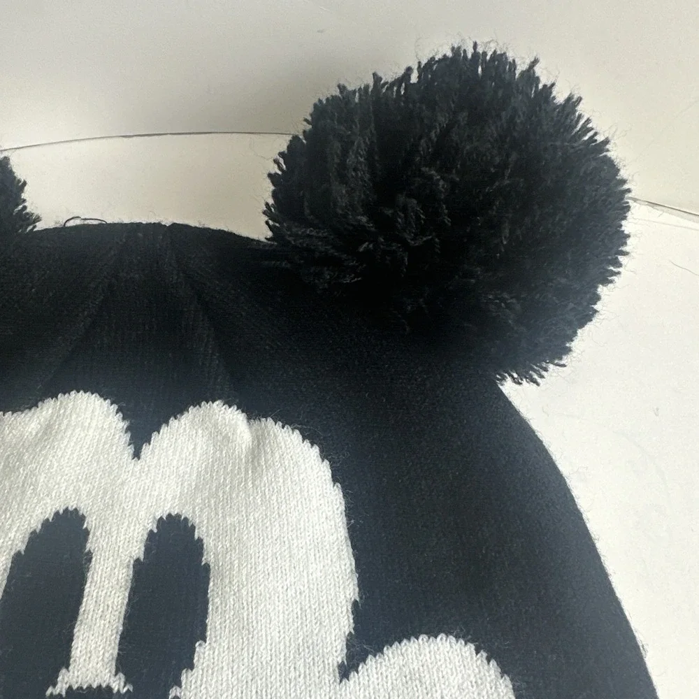 Disney Mickey Mouse Knit Beanie Hat w/ Ears H&M Divided‎ One Size